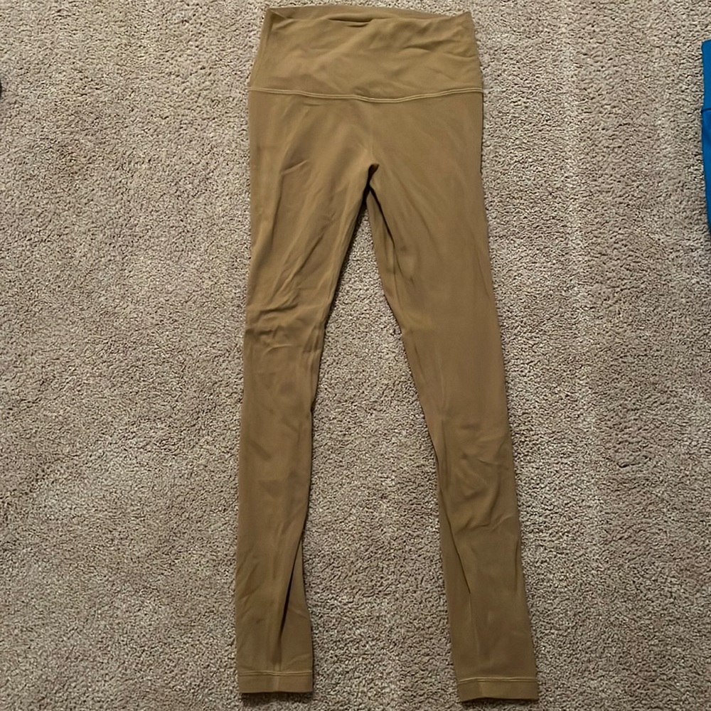 Lululemon align 28 leggings in size 6. Good Condition!